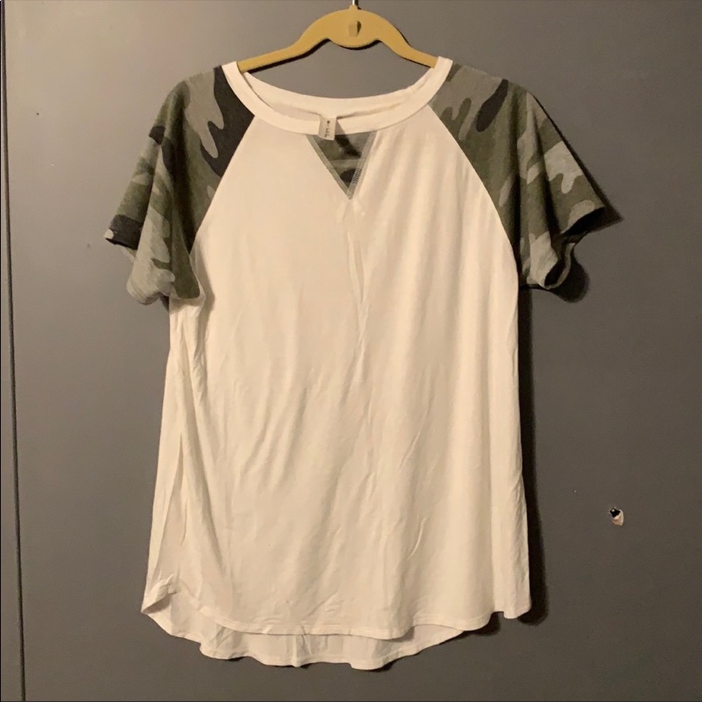 White Camo Vanilla Bay top